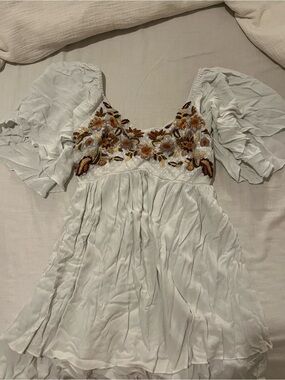 Shyanne White Dress with Floral Embroidery